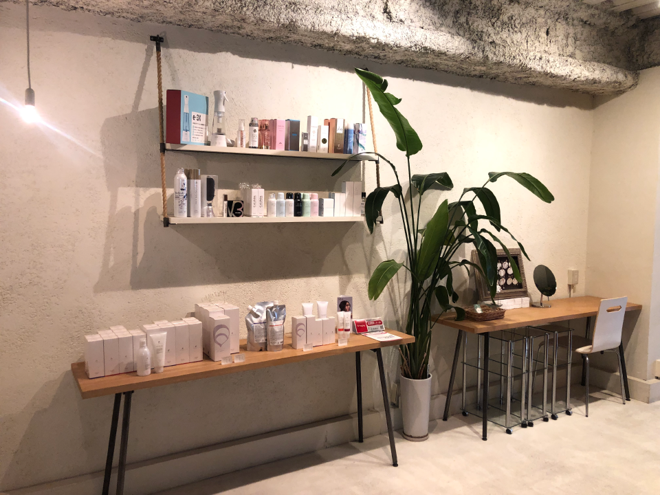 大阪・福島区の美容室ニジチャウの待合2